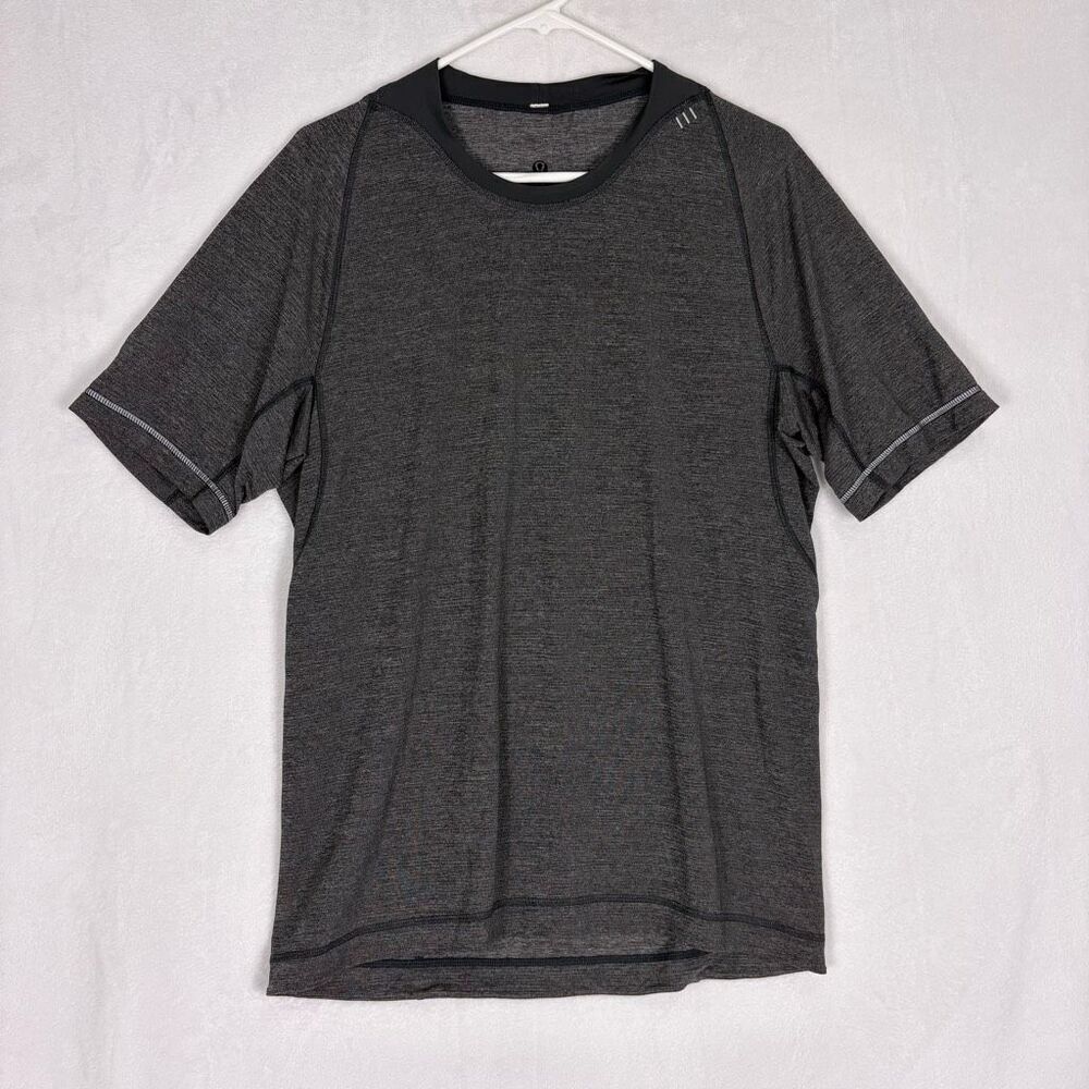 Lululemon Heathered Grey Short Sleeve T-Shirt Men's Small